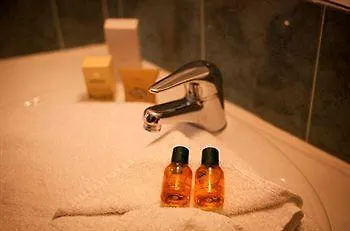 Creggan Court Отель