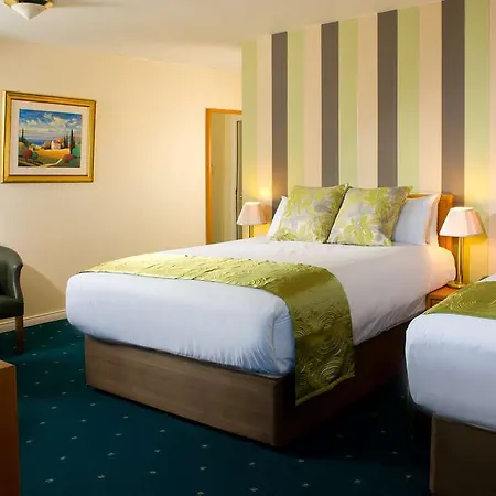 Creggan Court 3* Атлон