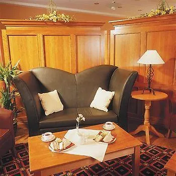 Creggan Court Hotel 3*